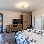 Villa Scripea Škrip